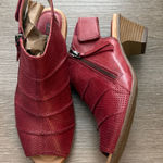 Earth Burgundy Suede Leather Open Toe Side Zipper Heel Shooties 7.5 Red Photo 0