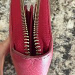 Gucci Pebbled Calfskin Soho Zip Around Wallet, magenta π Photo 9