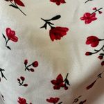SheIn white red flower crop top Photo 8