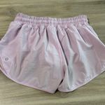 Lululemon Hotty Hot Low-Rise Lined Short 2.5" Pink Women Size 6 Photo 4