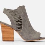 JustFab Kenia Cut Out Heeled Sandal Gray Faux Nubuck Leather Size 7.5 Heels Photo 0