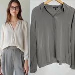 Eileen Fisher  100% Silk Georgette Crepe Classic V-neck Shirt Button Down S Flaw‎ Photo 1