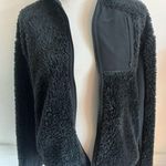 Nike • Black Women’s Therma Sherpa Jacket Photo 3