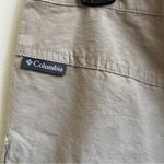 Columbia  cargo tan khaki Shorts Size 6 Photo 2
