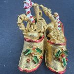 Christmas Slippers w Gifts Enamel COREL Vintage Gold Brooch Pin Photo 4