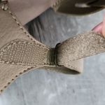 Easy Spirit  Beige Leather Strappy Sandals Adjustable Ankle Strap Womens Size 7.5 Photo 10