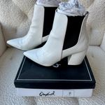 Qupid White Faux Croc Block Heel Ankle Chelsea Boots Size 8 Photo 3