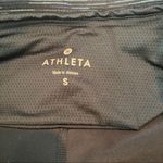 Athleta Contender 2 in 1 Skirted Skort Capri. Size Small. Excellent Condition. Photo 9