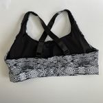 Zyia  Active Light n Tight Adjustable Sports Bra Cobra Metallic Snake Size L Photo 2