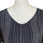 simply styled women's large black and white short flutter sleeve v-neck blouse Photo 4