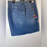 Seven7  Embroidered distressed frayed denim skirt size 14 Photo 10