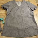 FIGS  technical collection scrub set graphite top size XS bottoms size S/P Photo 1