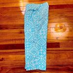 Loft  Sky blue and white patterned capri pants. Cotton/ spandex. Size 8P. Photo 6