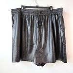 Good American  Better Than Leather Shorts‎ Womens Size 6 / 3XL Black Pull On Photo 4
