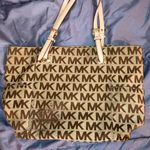 Michael Kors Jet Set Signature Logo Khaki Tote in Beige & Gold Photo 1