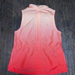 Nike Women’s Ombré Windbreaker Running Vest Photo 1