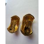 80s Vintage MiMi Di N Signed Chunky Round Embossed Gold Tone Clip On Earrings Photo 4