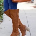 Dv Dolce Vita Brown Over The Knee
Boots casual classic fall suede faux $68 Tan Size 7.5 Photo 0