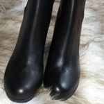 Kenneth Cole REACTION
Women's Booties Photo 5