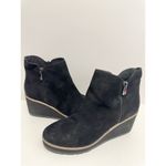 Easy Spirit Easy Spirit Boots Size 9.5 Black Suede Jayda Wedges Ankle Booties Photo 4