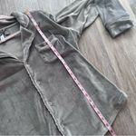 SKIMS  velour‎ gray sleep shirt long sleeve women’s size M Photo 3