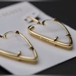 Kendra Scott Ansley Heart Gold Drop Earrings in Ivory Mother of Pearl Photo 0