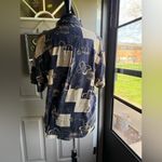 Vintage K Arnold book floral print short sleeve silk blouse, size medium Blue Photo 6