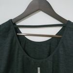 Head  M Dark Gray Reflective Athletic Top Photo 6