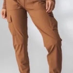 Balance Athletica  vitality swift cargo joggers Size L Photo 0