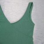 Topshop Green Ribbed One Long Sleeve Tank Crop Top Tee Women’s Size 4 Photo 3