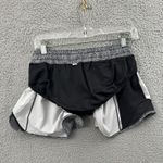 Lululemon  Hotty Hot Shorts 4" Low Rise Seawheeze Illusionary Athletic Women's‎ 6 Photo 4
