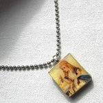 Alice in Wonderland drink me scrabble tile necklace Photo 0