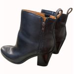 Gap women’s black leather zip heel ankle boots size 10 SKU 5237 Photo 3
