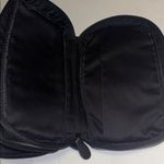 LL BEAN BLACK LEATHER WRISTLET DOUBLE ZIP CLOSURE ONE SLIP POCKET OUTSIDE
UNISEX Photo 4