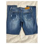 Dollhouse Crop Photo 3