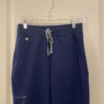 FIGS  scrubs, joggers, size small Photo 1