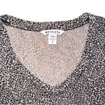 Athleta Gently Used Breezy Scoop V-neck Short Sleeve T Shirt in Micro Cheetah S Photo 2