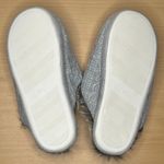 P.J. Salvage Women's Cable Knit House Slippers Gray Faux Fur Lined NWOT Size M/L Photo 1