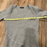 Amazon Fashion Women’s Sz M Faux Wrap Top High Low Grey Shirt Stretchy Ribbed Photo 3
