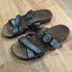 TAOS | Oasis Leather Strappy Silver Metallic Medallion Sandals Size 7 Photo 4