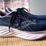 Saucony Triumph 22 Navy Dusk Pink Road Running Sneakers Women’s Size 10.5 Photo 1