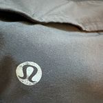 Lululemon Hotty Hot Short 2.5” Photo 2