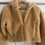 Alo Yoga LA tan cropped Sherpa faux fur Jacket with hood size xs Photo 2