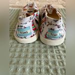 Toms New  Belmont holiday cats . Light grey
Size 5Y Photo 3