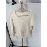 Everly Ivory Pullover V-neck Sweater Size Medium Eyelash Feather Texture Photo 4