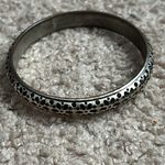 Women’s vintage dainty silver flower patterned bangle bracelet one size‎ Photo 3