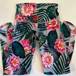 Old Navy Active Go Dry Floral Leggings Photo 0