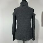 American Eagle Chunky Knit Cold Shoulder Sweater Size Small Grey Photo 4