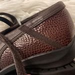 Aetrex  customizes comfort shoes left shoe is size 8.5W and right shoe is size 9 Photo 11