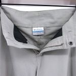 Columbia  Women's Outdoor Shorts Khaki Beige Utility Pockets Omni-Shield Size 14 Photo 5